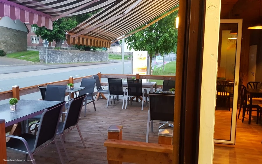 Außenansicht Pizza Sonne Außenansicht Pizza Sonne