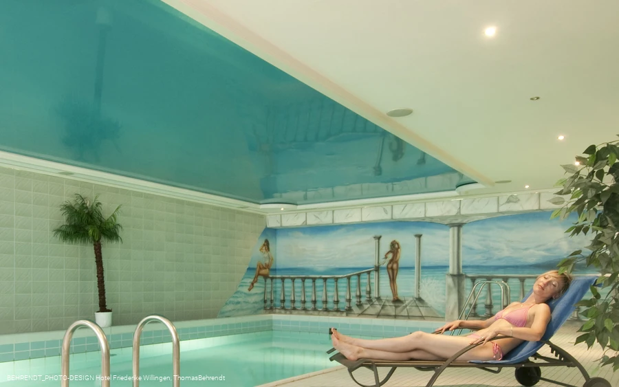 friederike-willingen-schwimmbad.jpg friederike-willingen-schwimmbad.jpg