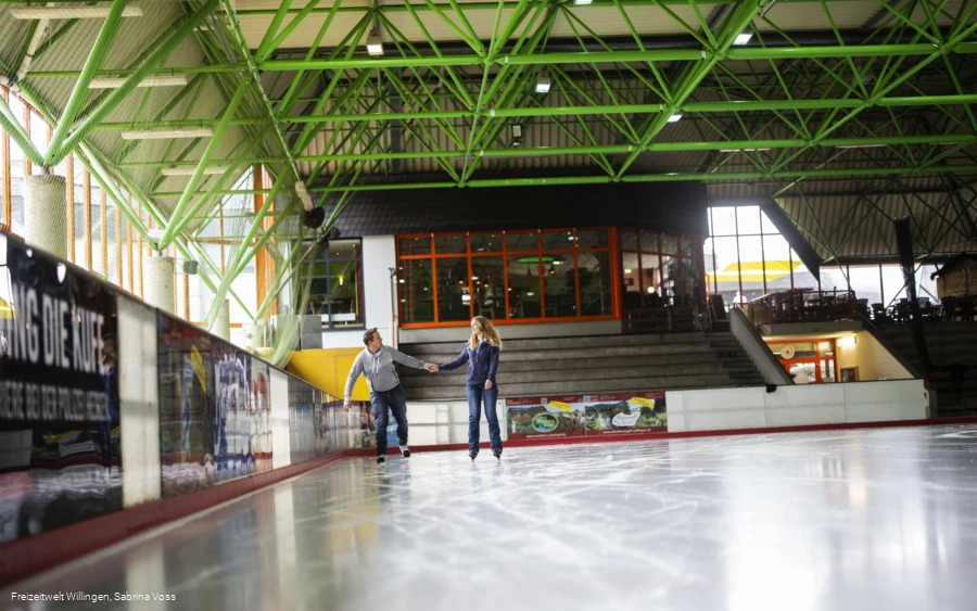 eissporthalle-willingen-cafe-treffpunkt c) Freizeitwelt Willingen, Sabrina Voss.jpg eissporthalle-willingen-cafe-treffpunkt c) Freizeitwelt Willingen, Sabrina Voss.jpg