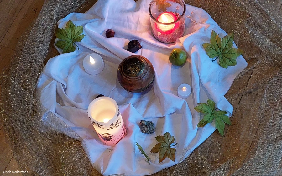 Qigong - Mitte.jpg Qigong - Mitte.jpg