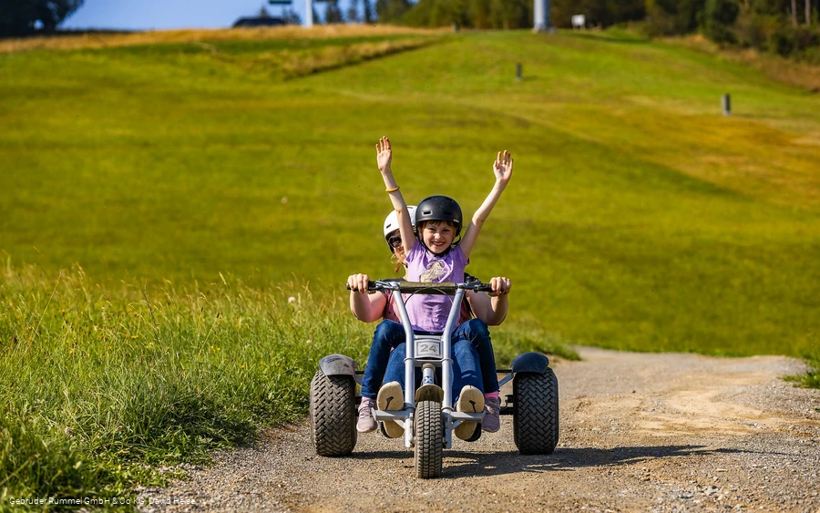 Sommerrodelbahn B1A9099.jpg
