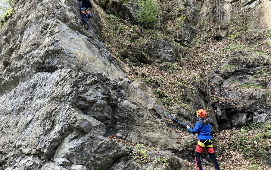Klettern im Klettergebiet "Hülloch" in Kierspe