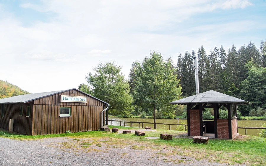 "Haus am See" mit Grillplatz