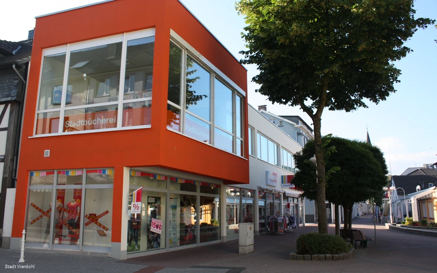 Werdohl_Stadtbücherei_Front.jpg Werdohl_Stadtbücherei_Front.jpg