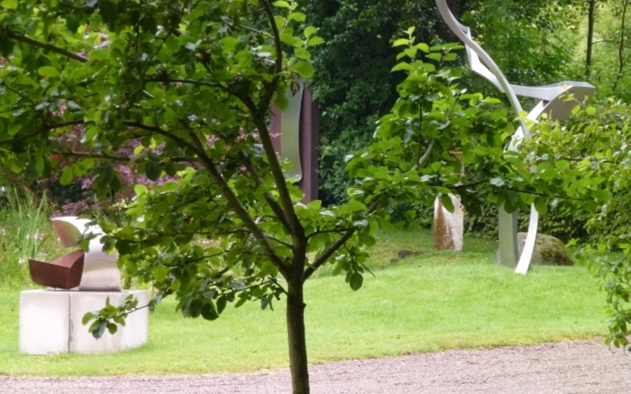 Skulpturen