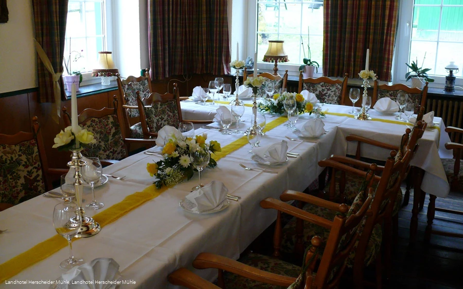 Festliche Tafel - © Landhotel Herscheider Mühle