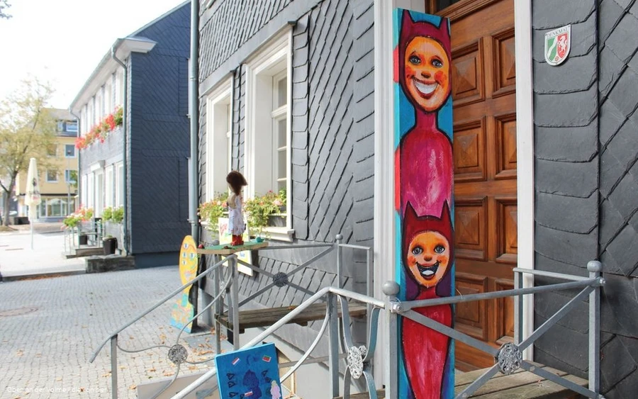 Eingangsbereich eines der Häuser der Kultur