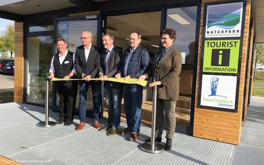 Strahlende Gesichter über den gelungenen Projektab Strahlende Gesichter über den gelungenen Projektab