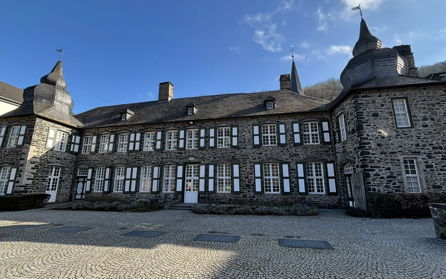 Burg Holtzbrinck