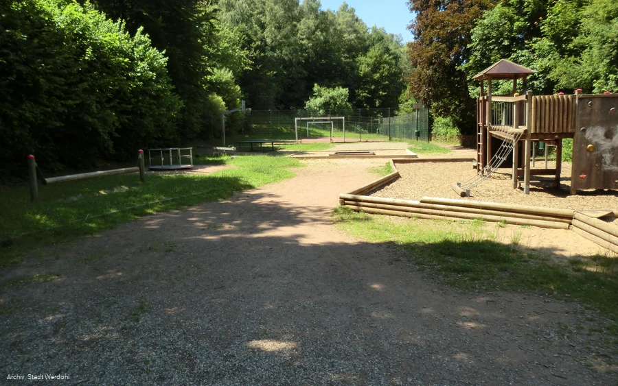 Werdohl_Spiel-und Bolzplatz Meilerstraße.JPG