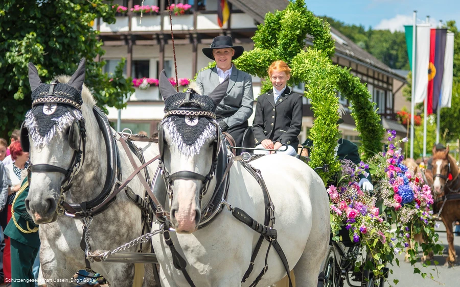 schuetzenfest-usseln-kutschen c) schuetzenverein-usseln.jpg