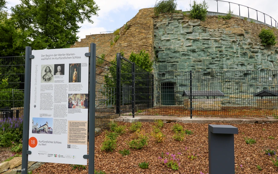 Schlossruine-EdW-Jannik Geisthoff-34.jpg
