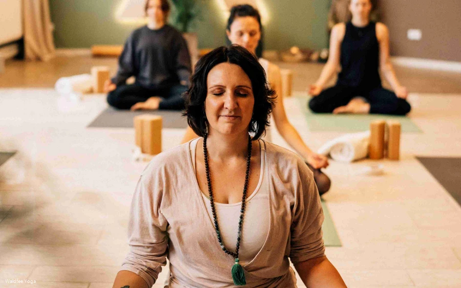 Waldfee_Yoga_Meditation_Raum_klein.jpg