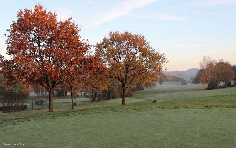 Golfspielen mit tollem Ausblick Golfspielen mit tollem Ausblick