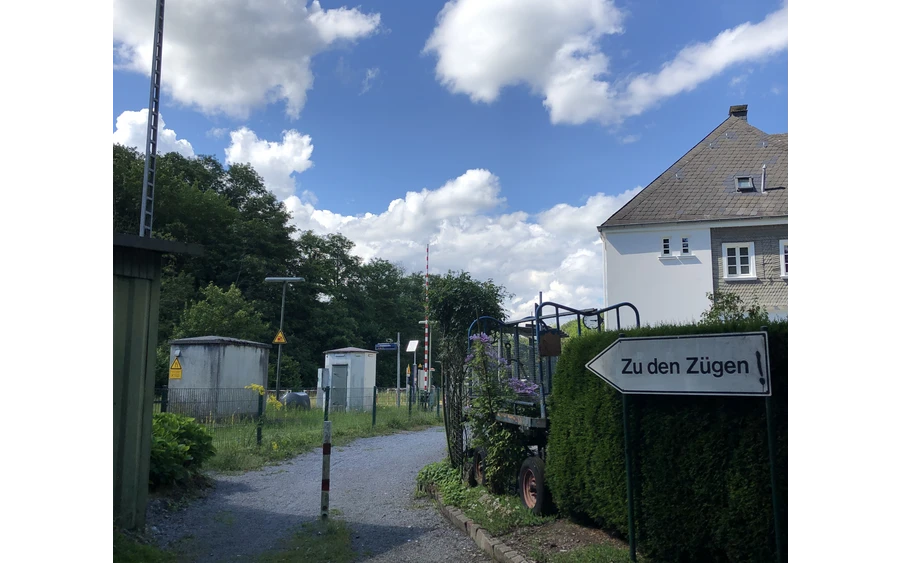 Bahnhofsempfangsgebäude Binolen