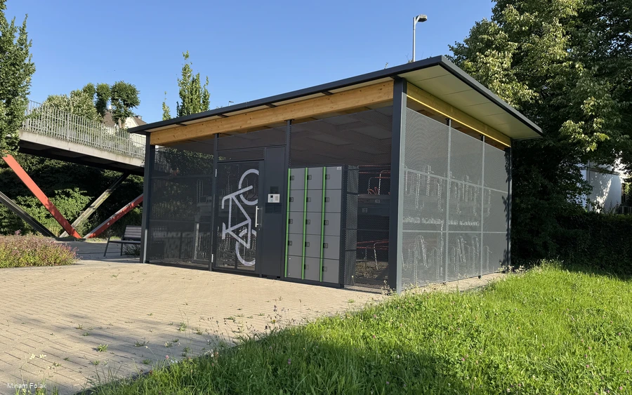 20250812 Fahrradabstellanlage Bahnhof MZ (c) Folak (1).JPG