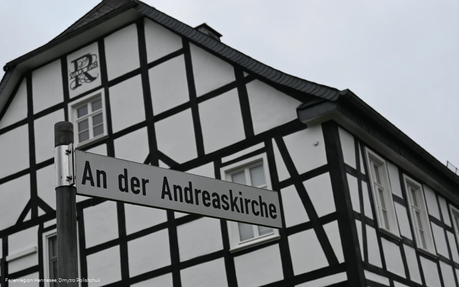 Fachwerkhaus an der Andreaskirche in Velemde