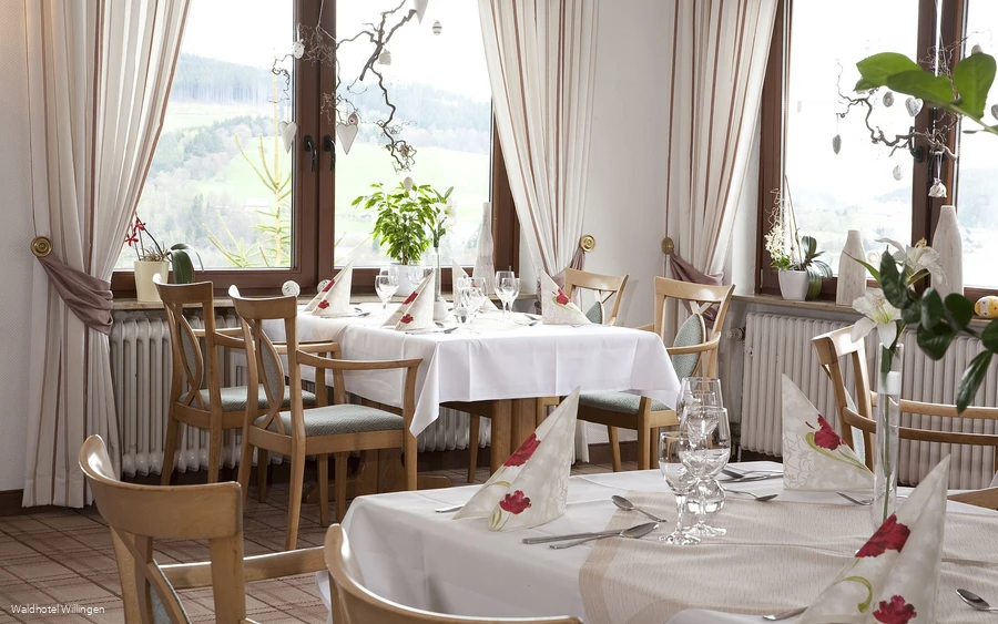 waldhotel-willingen-speiseraum.jpg
