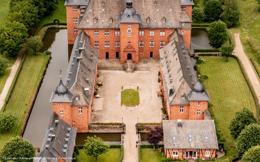 Die Adolphsburg von oben