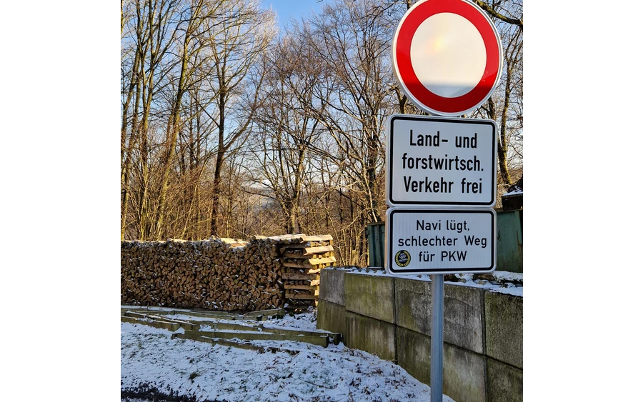 Fußweg zum Wasserfall