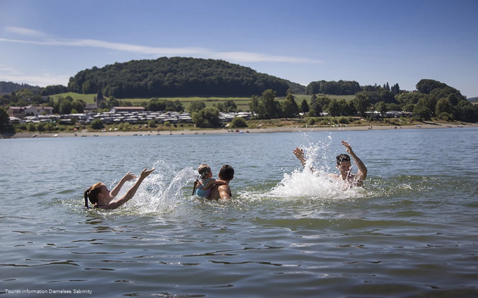 Badespaß am Diemelsee