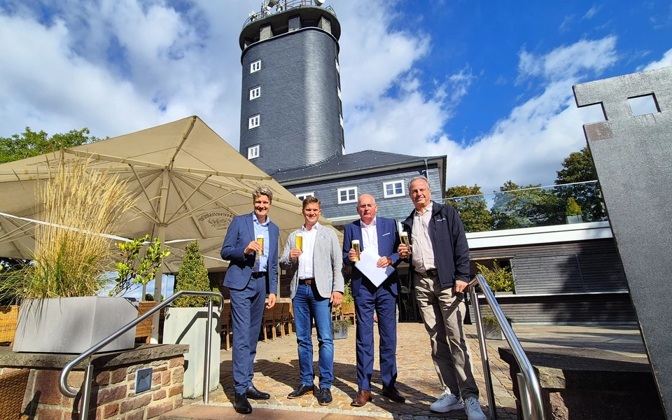PI_Sauerland-Tourismus und Veltins verlängern Partnerschaft.jpg