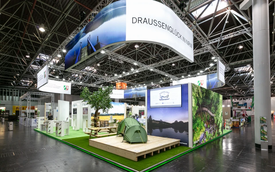 PI_Caravan Salon 1.jpg