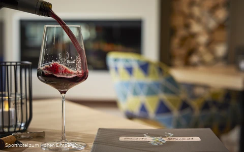 Restaurant Hotel Eimberg c) Sporthotel zum Hohen Eimberg.jpg