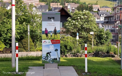 Original E-Ladesäule am Kurgarten Copyright Tourist-Information Willingen CC BY-SA.jpg