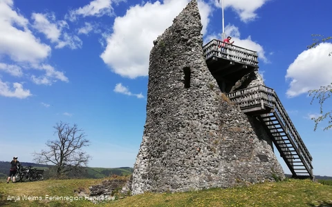 Burgruine Eversberg - Sommer