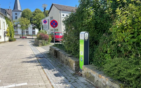 Ladesäule Rathaus Umgebung.jpg