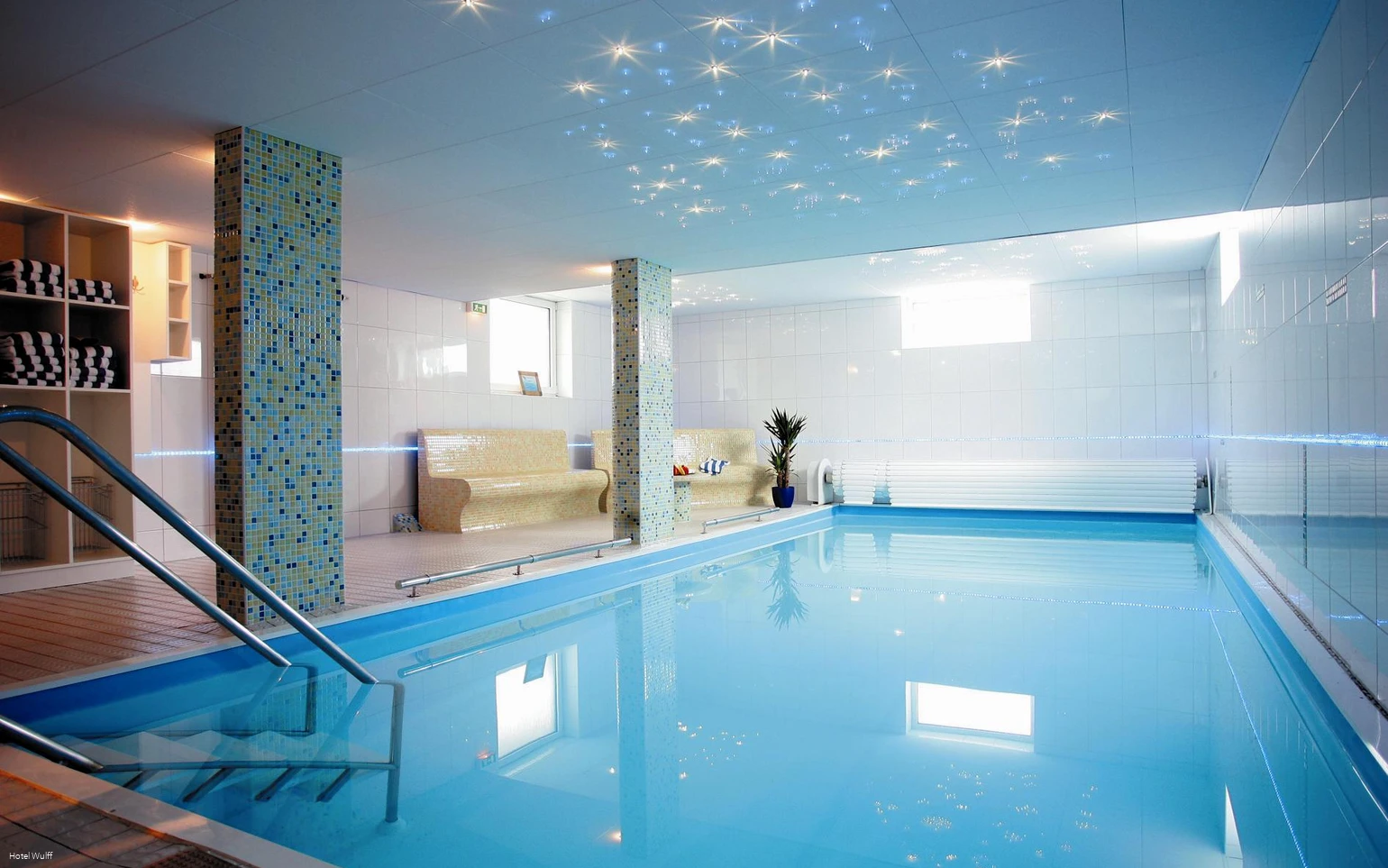 Swimming pool large.JPG