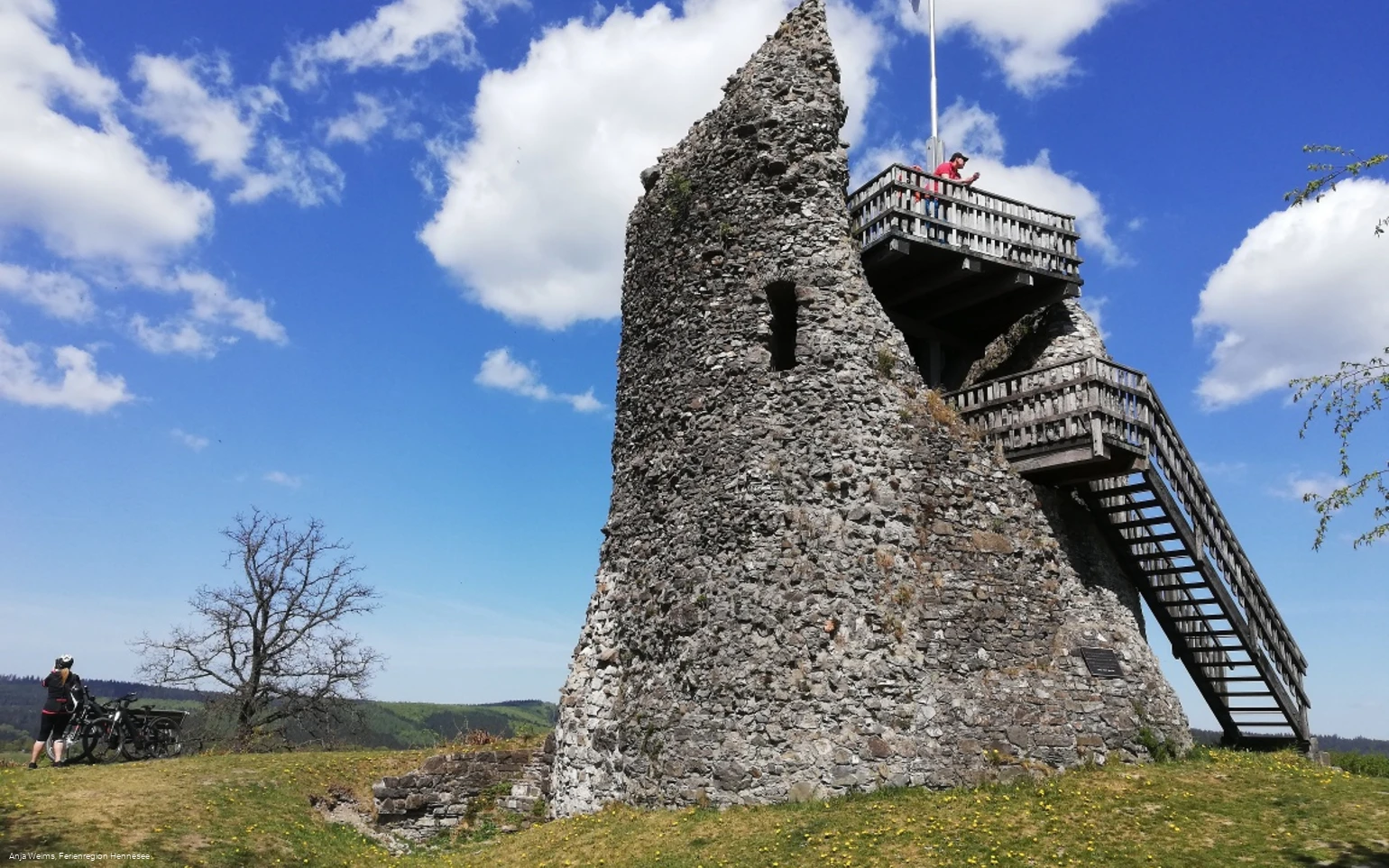 Burgruine Eversberg - Sommer