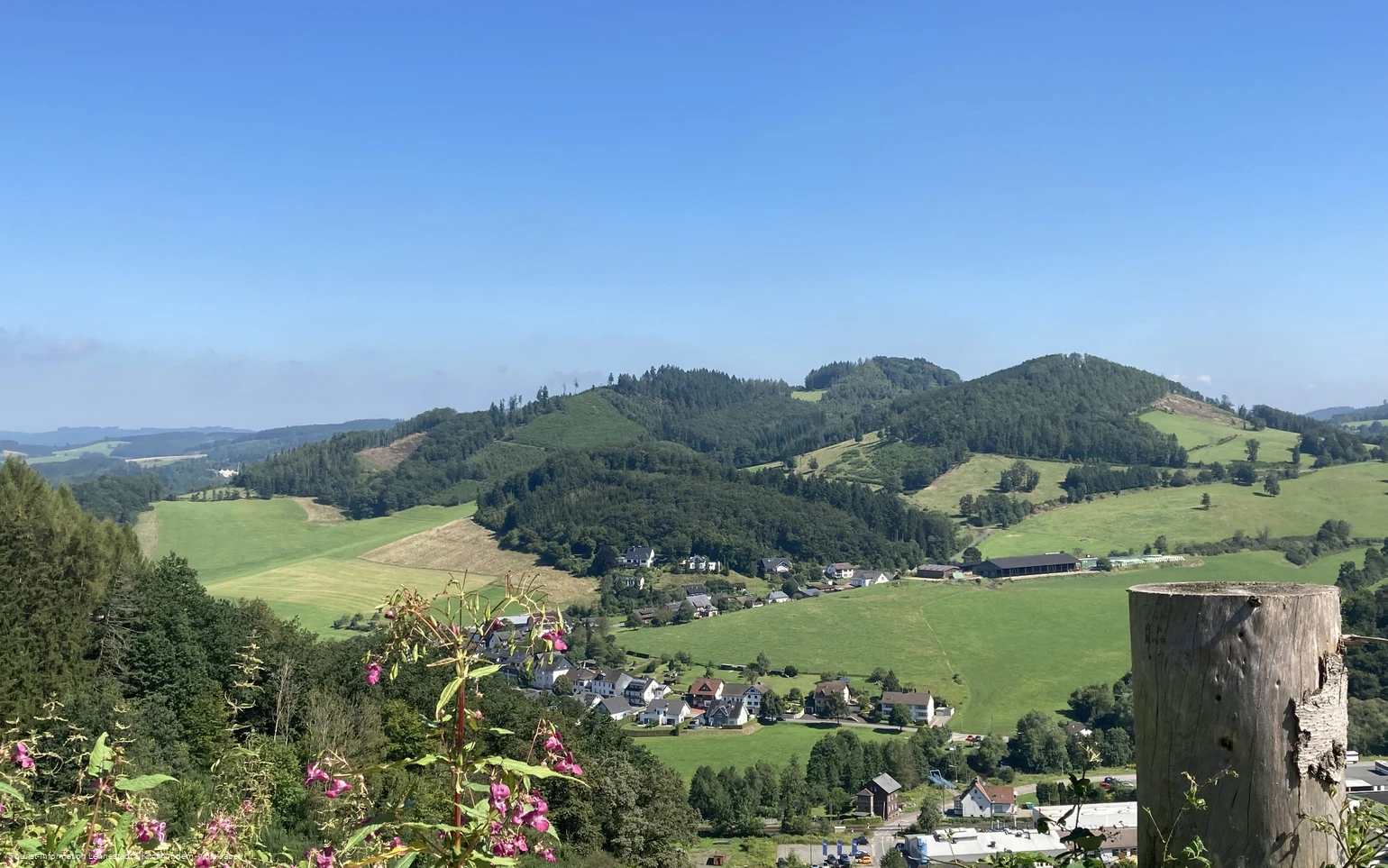 Theten, Germaniahütte und Elspe Festival von oben.jpeg