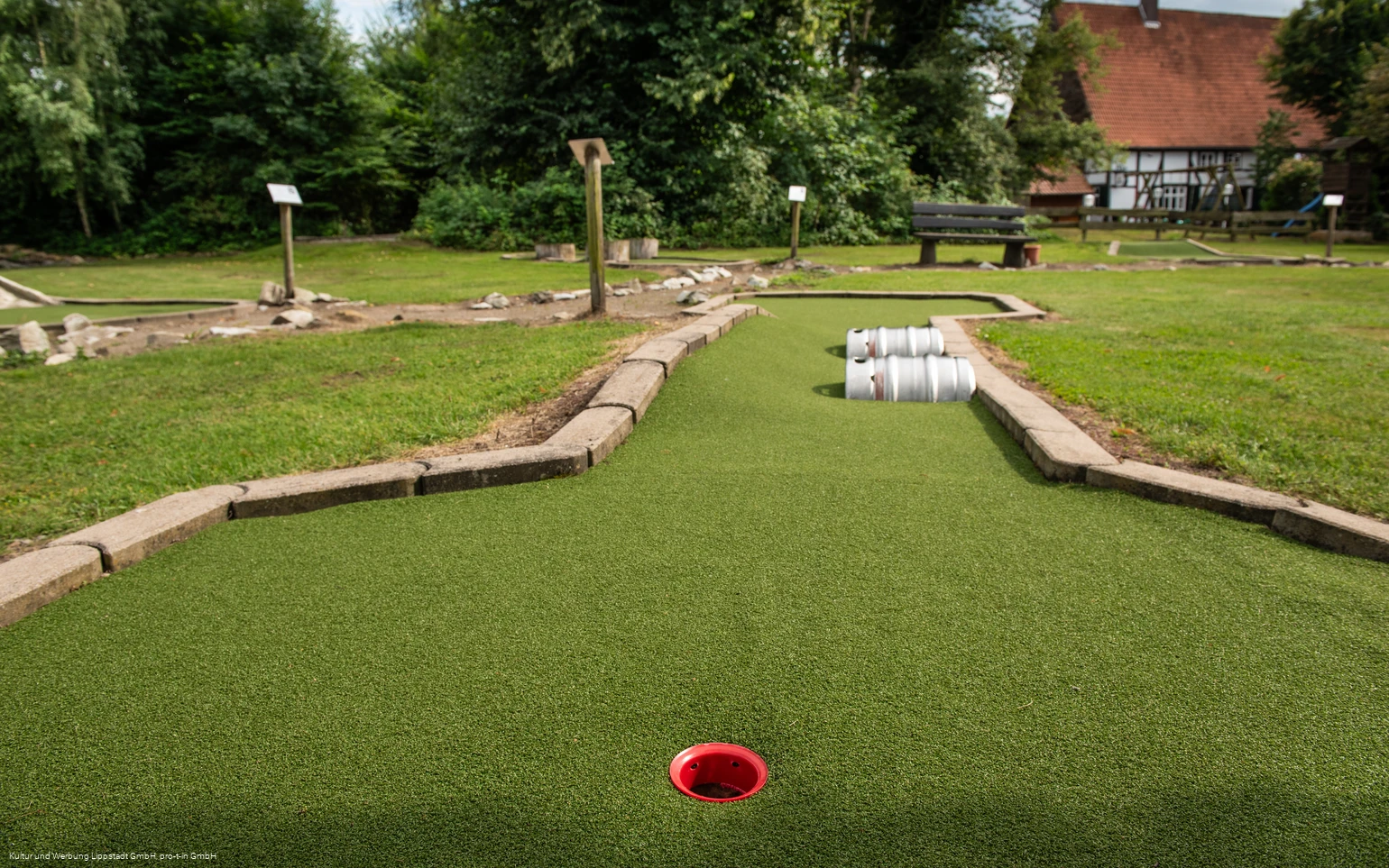 Minigolf Loesmann auf der Heide (c) KWL Kultur und Werbung Lippstadt GmbH Pro-t-in GmbH (2).jpg