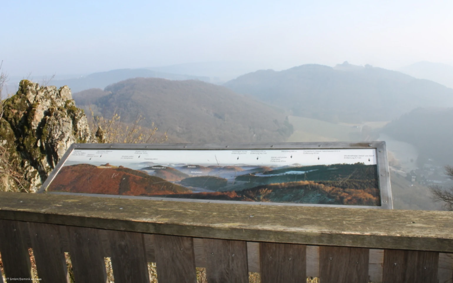 Rösenbeck Aussichtsplattform 4 klein.JPG