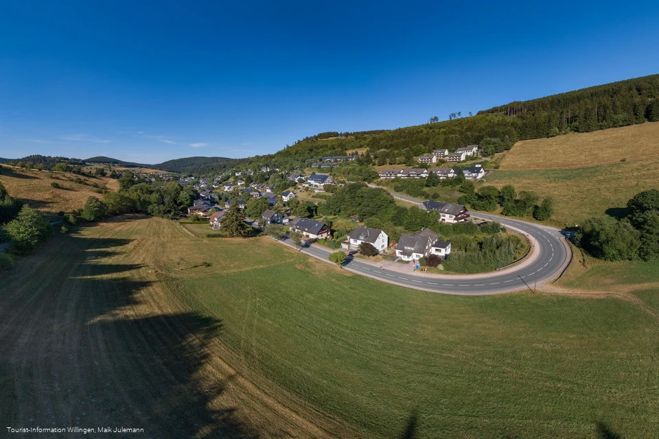 luftpanorama-schwalefeld.jpg