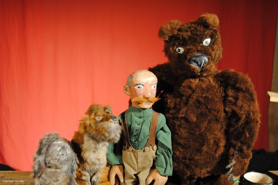 „Es klopft bei Wanja in der Nacht“ – Figurentheater Manfred Künster