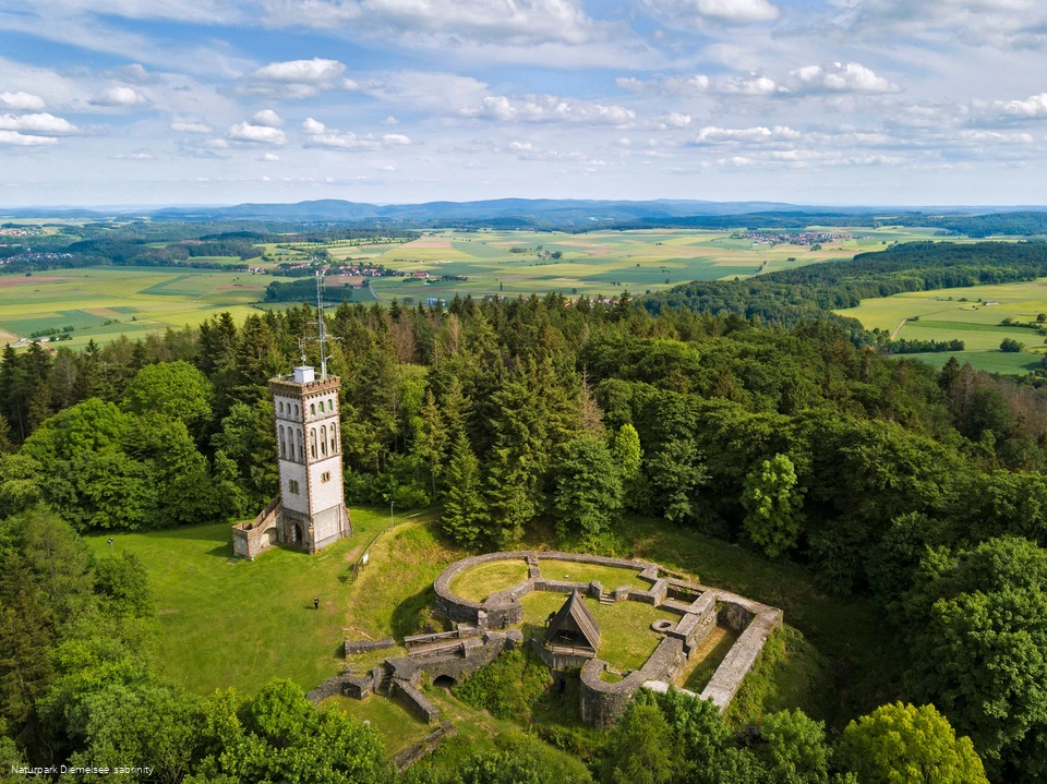 Der Eisenberg - Deutschlands reichste Goldlagerstätte mit Burgruine und Aussichtsturm