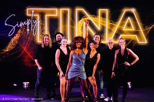 Simply_TINA_Presse_1779_70x45cm_4c_ISOcoatedv2 ©Kramer Artists.jpg