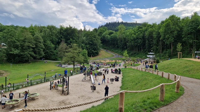 Erlebnisspielplatz Piratenbucht Hennesee
