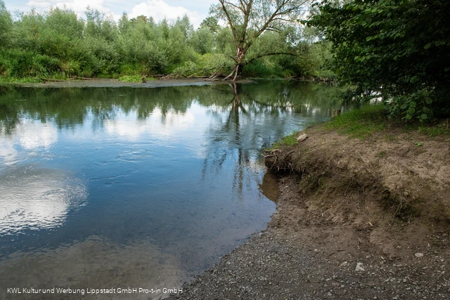 Kanueinstieg Eickelborn Zum Lippesteg (c) KWL Kultur und Werbung Lippstadt GmbH Pro-t-in GmbH.jpg