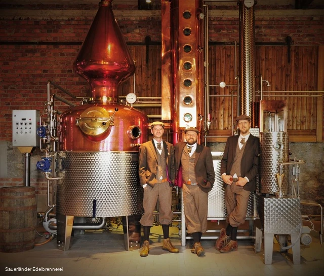 Innenraum mit den &amp;amp;amp;quot;Machern&am