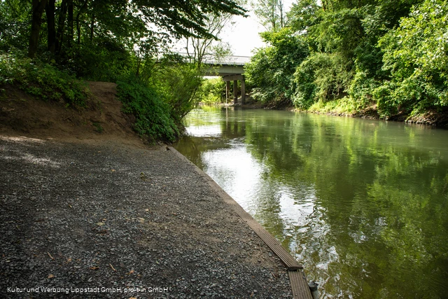 Kanueinstieg Rebbeke Zur Neuen Brücke (c) KWL Kultur und Werbung Lippstadt GmbH Pro-t-in GmbH (1).jpg