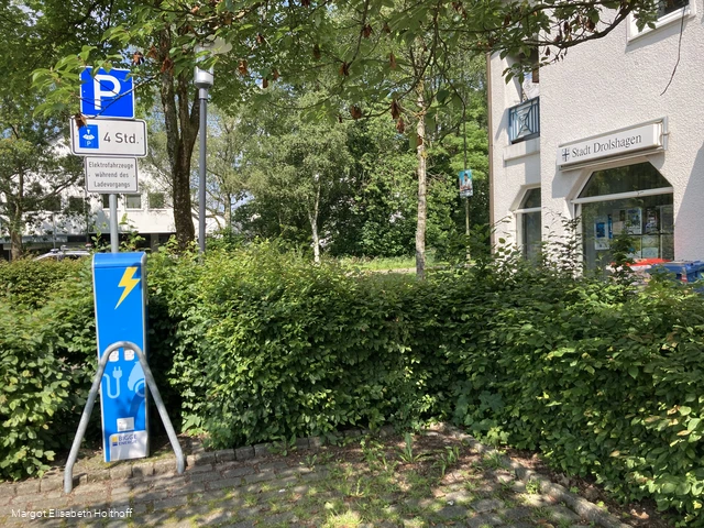 E Auto Ladestation Bürgerbüro.jpg
