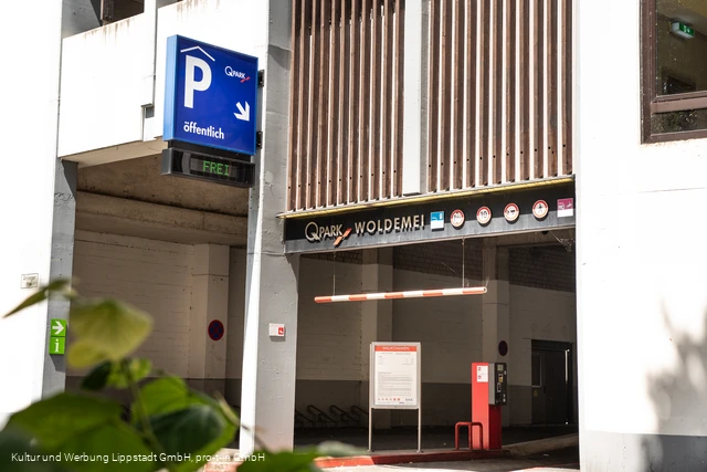 Parkhaus_Woldemei_(c) KWL Kultur und Werbung Lippstadt GmbH Pro-t-in GmbH (1).jpg
