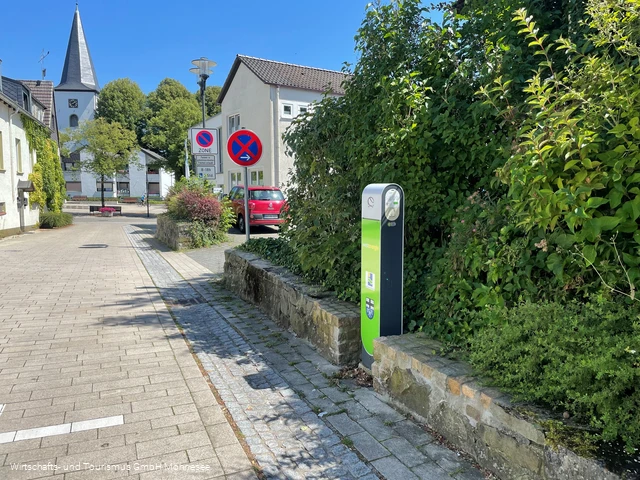 Ladesäule Rathaus Umgebung.jpg
