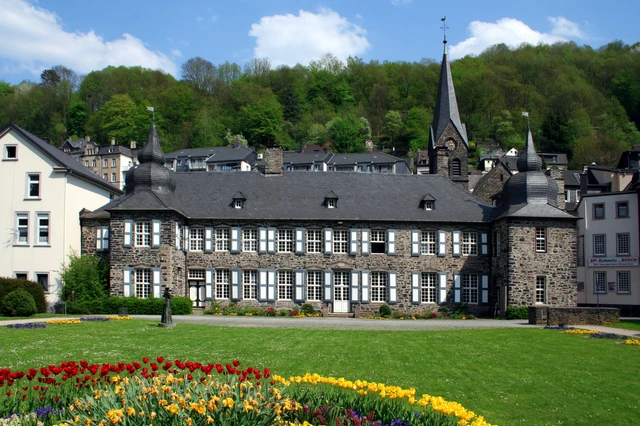 Burg Holtzbrinck - Dirk Klüppel.tif