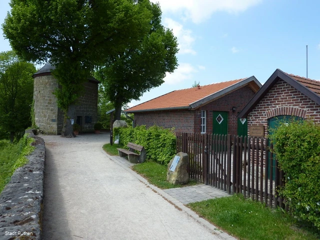 Handwerkerdorf und Hexenturm