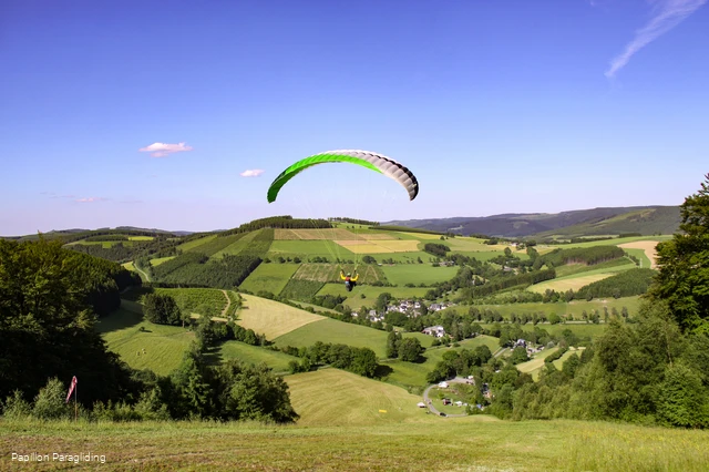 Paragliding_Elpe_(c)_Papillon_Paragliding_IMG_1710(1).jpg